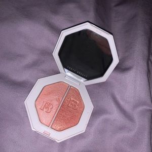 Fenty beauty highlighter kilowatt